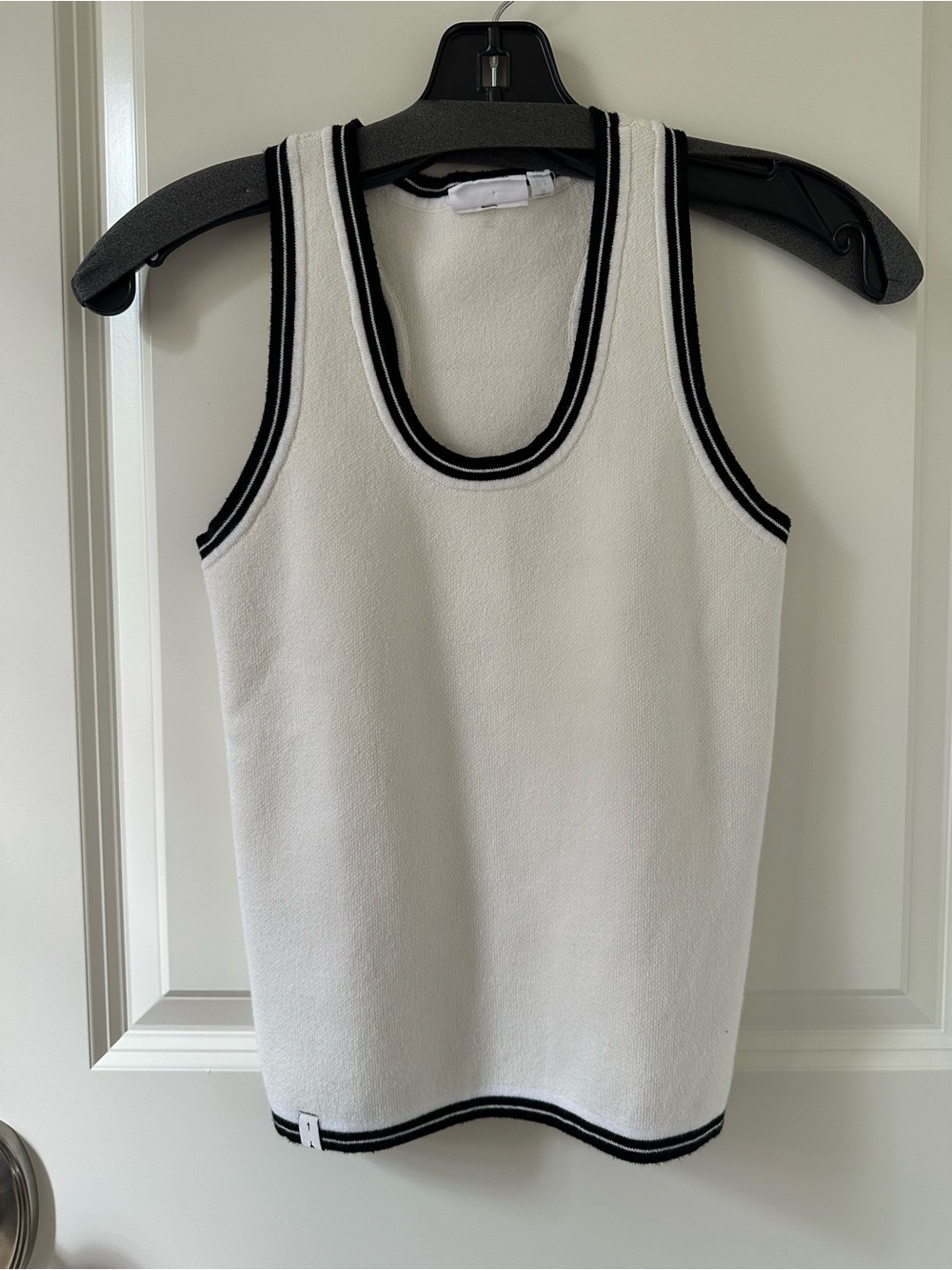 Sweater tank